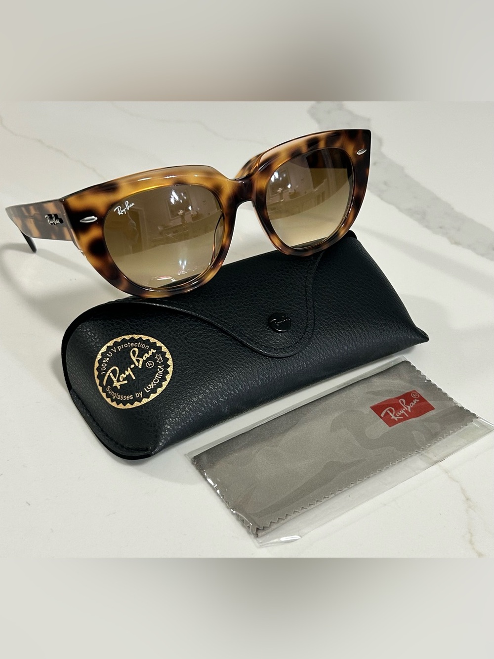 Ray-Ban Sunglasses Doreen 
RB2286 Brand New